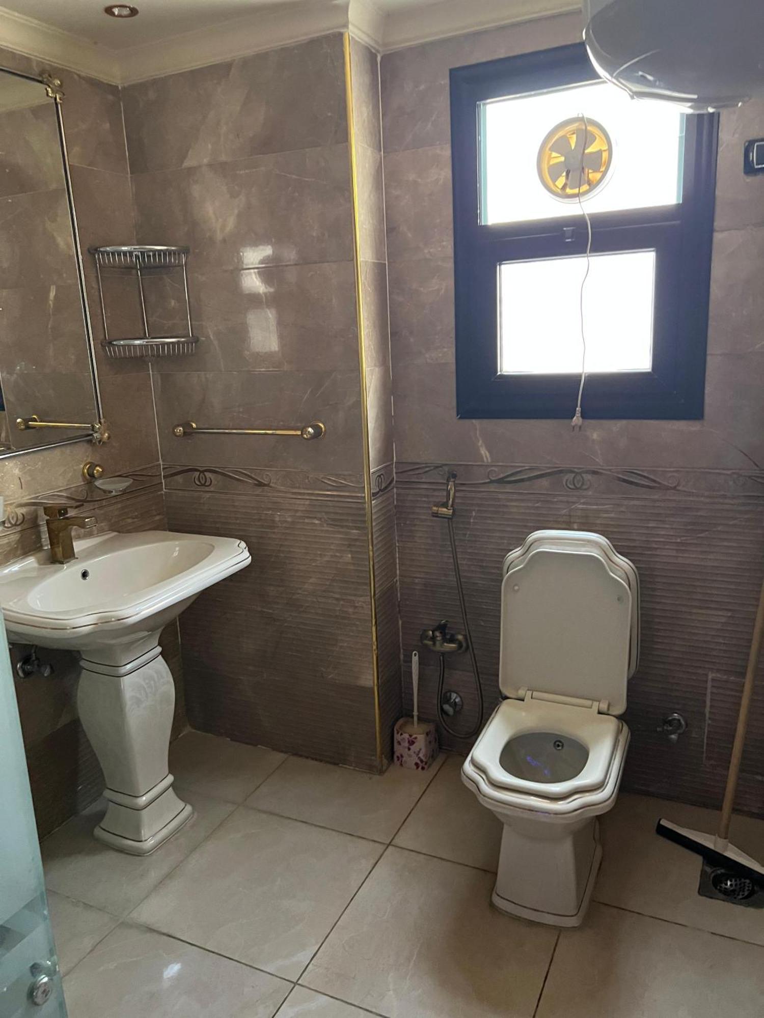 For Daily Rent *